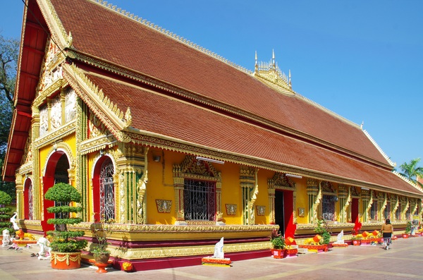 LALPQ - Luang Prabang - Buddhist Temple.jpg